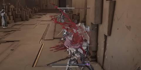AI Limit Arrisa attacking an enemy with blood spilling out