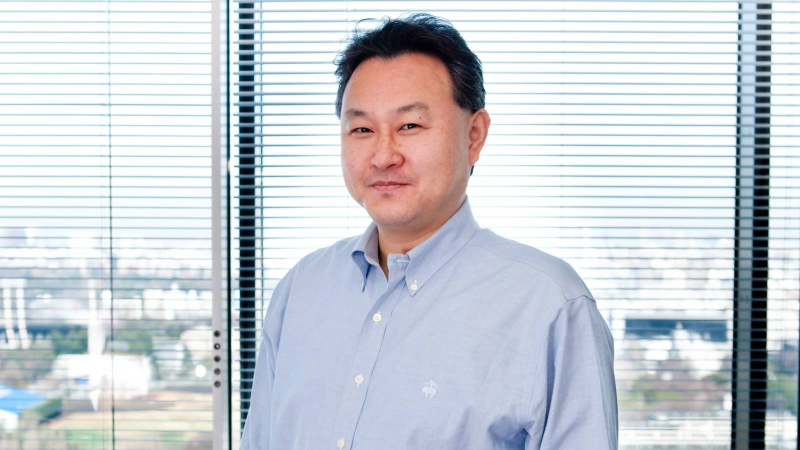 shuhei-yoshida-window