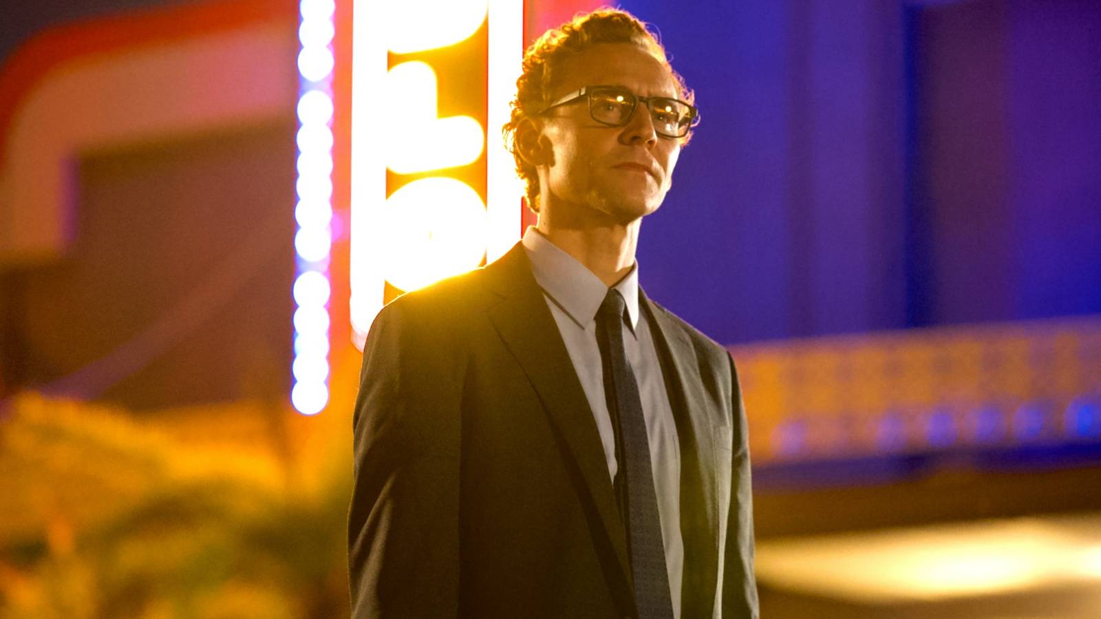 Chuck Krantz (Tom Hiddleston) in The Life of Chuck
