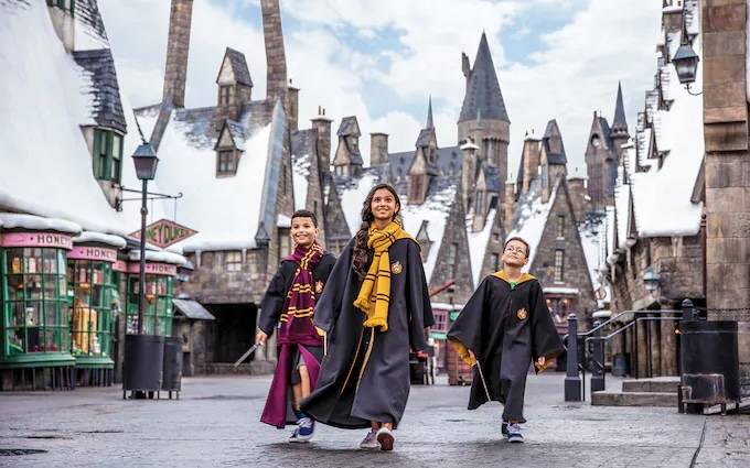 Disney & Universal Theme Park News: Extended Evening Hours, New Harry Potter Magic, And More 