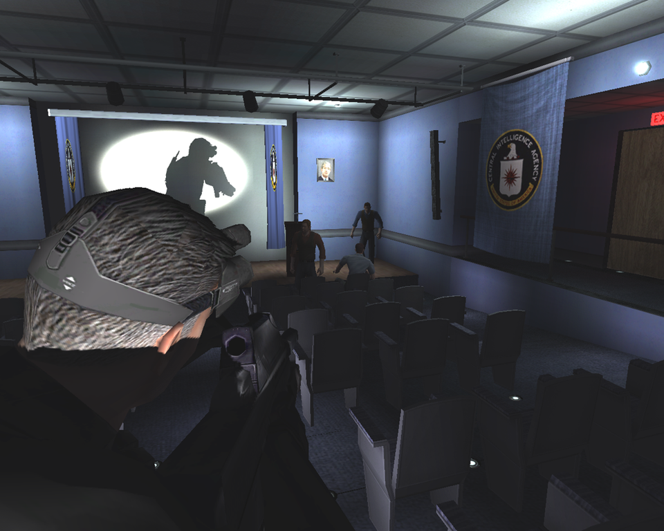 Screenshot <em>Tom Clancy's Splinter Cell</em> Ruang Konferensi CIA