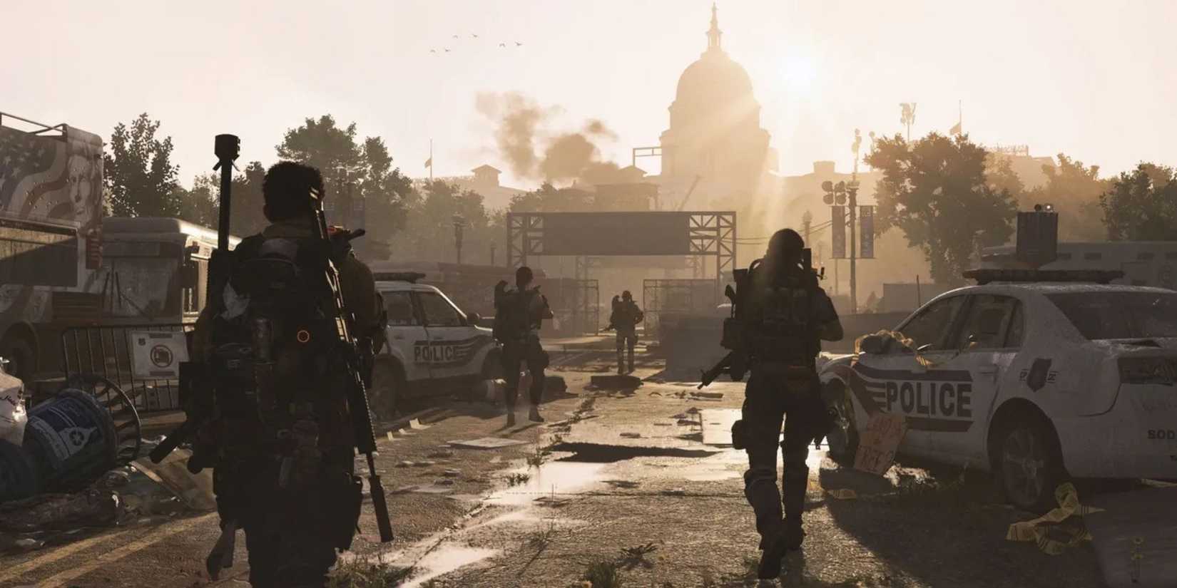 Squad Walking Down and Road in Tom Clancy's The Division 2