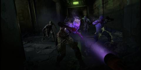 Multiple Zombies Attacking the Player in the Dark in Dying Light 2 Stay Human