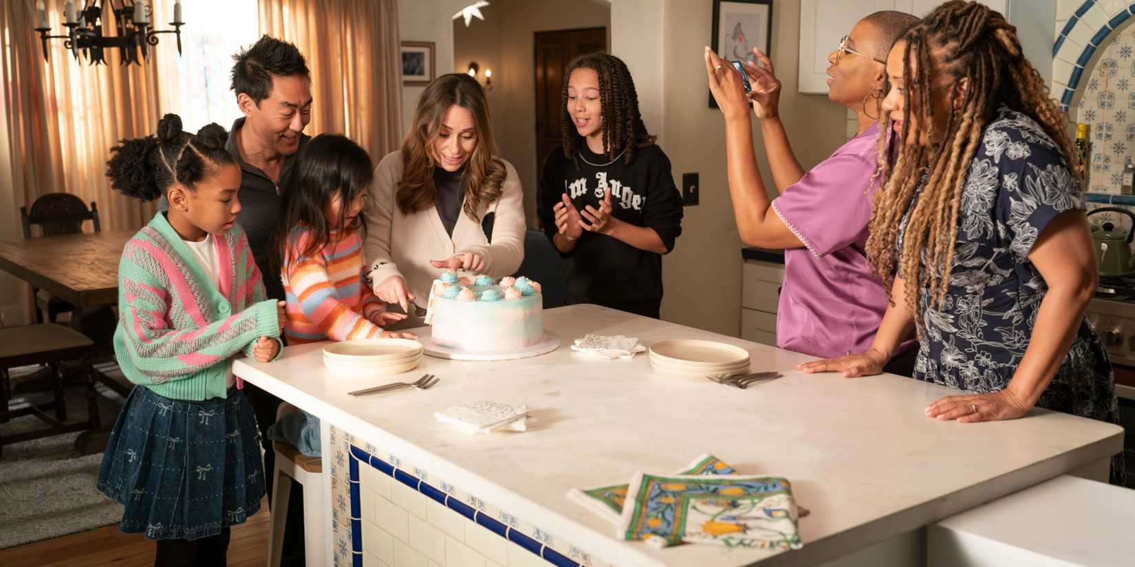 Maddie and Chimney with Hen and their families on 9-1-1