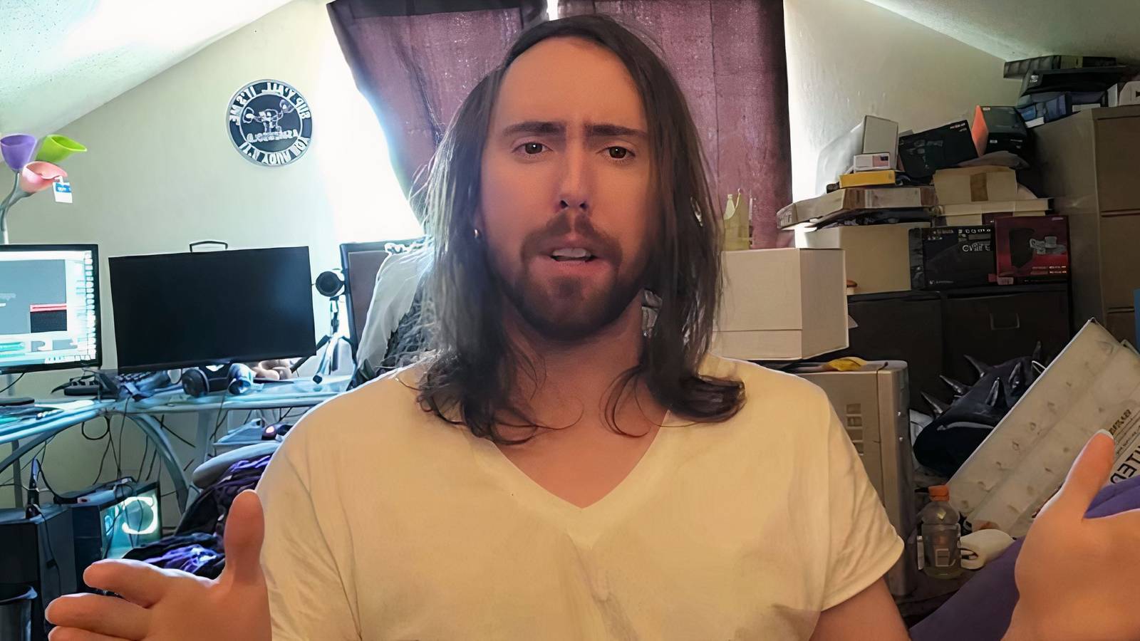 asmongold talks about tipping culture