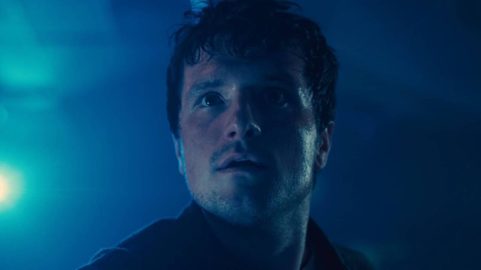 Mike Schmidt (Josh Hutcherson) in Five Nights at Freddy's