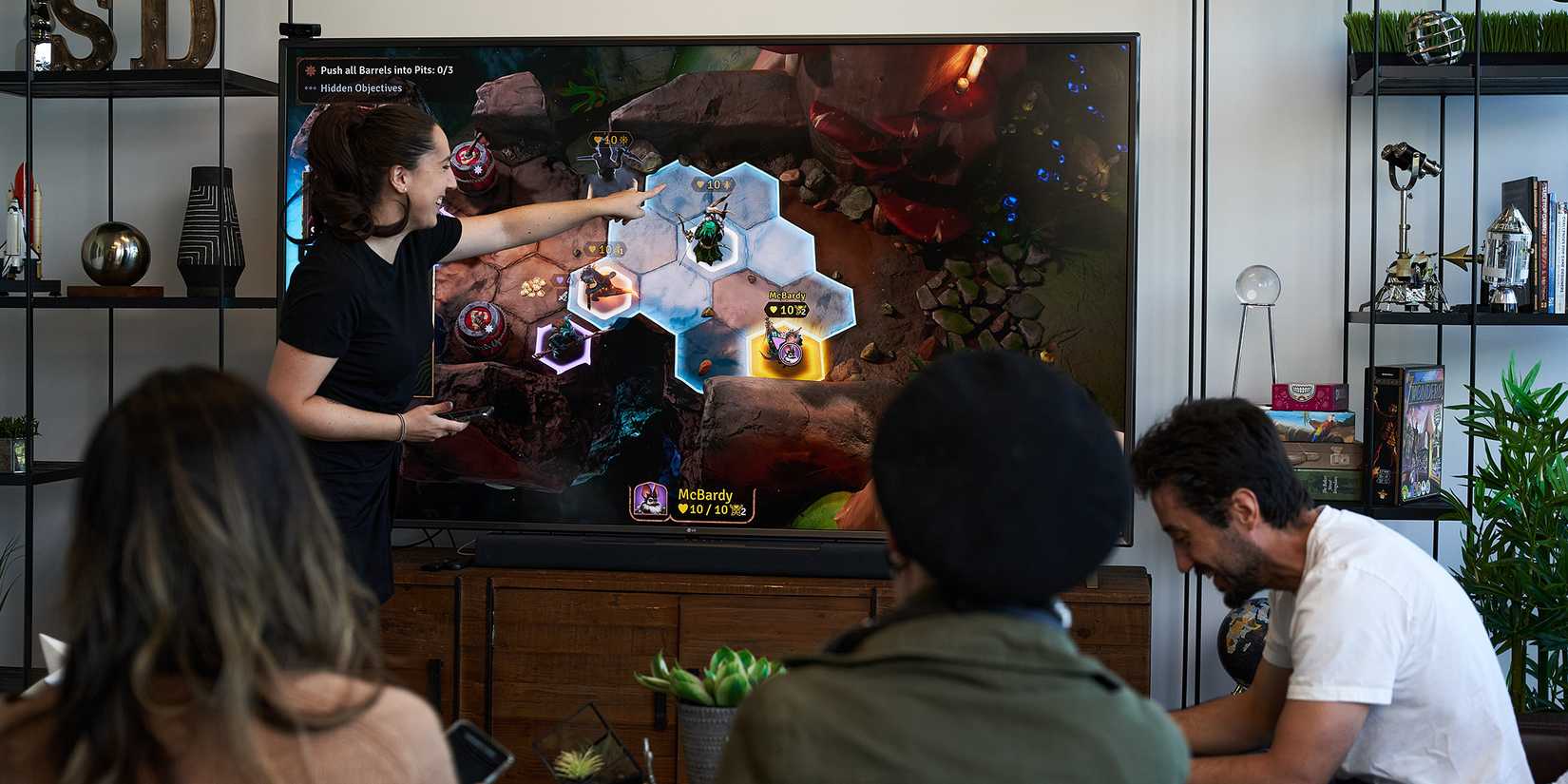 irl-gameplay-playing-with-friends-tv-sunderfolk-game-rant-advance