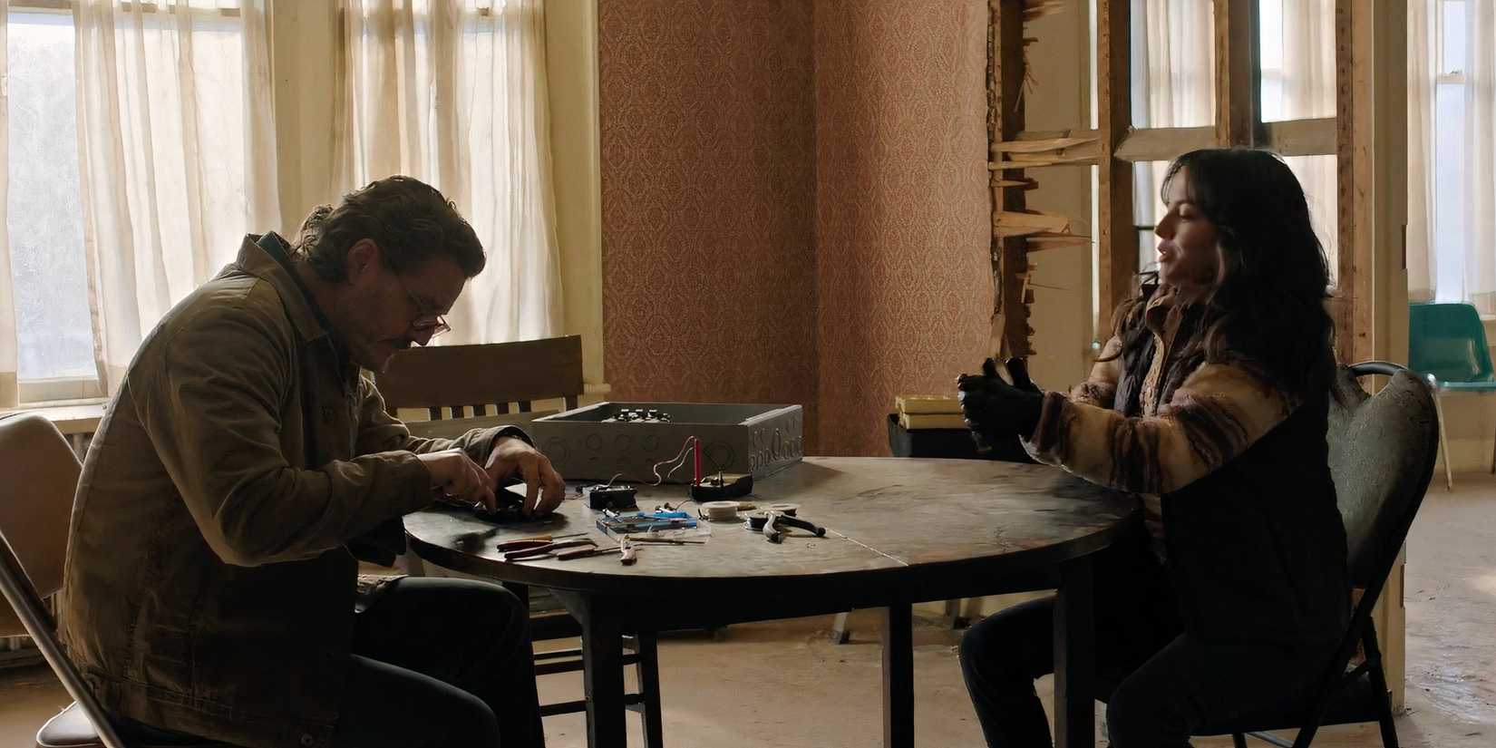 Joel And Dina in The Last Of Us Season 2