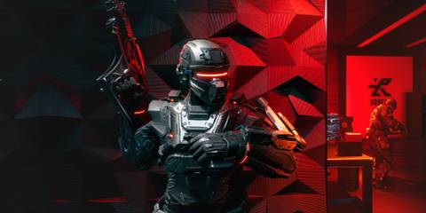 La Quimera promo gameplay screenshot sneaking in dark red-lit room