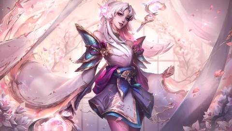 League of Legends Prestige Spirit Blossom Lux