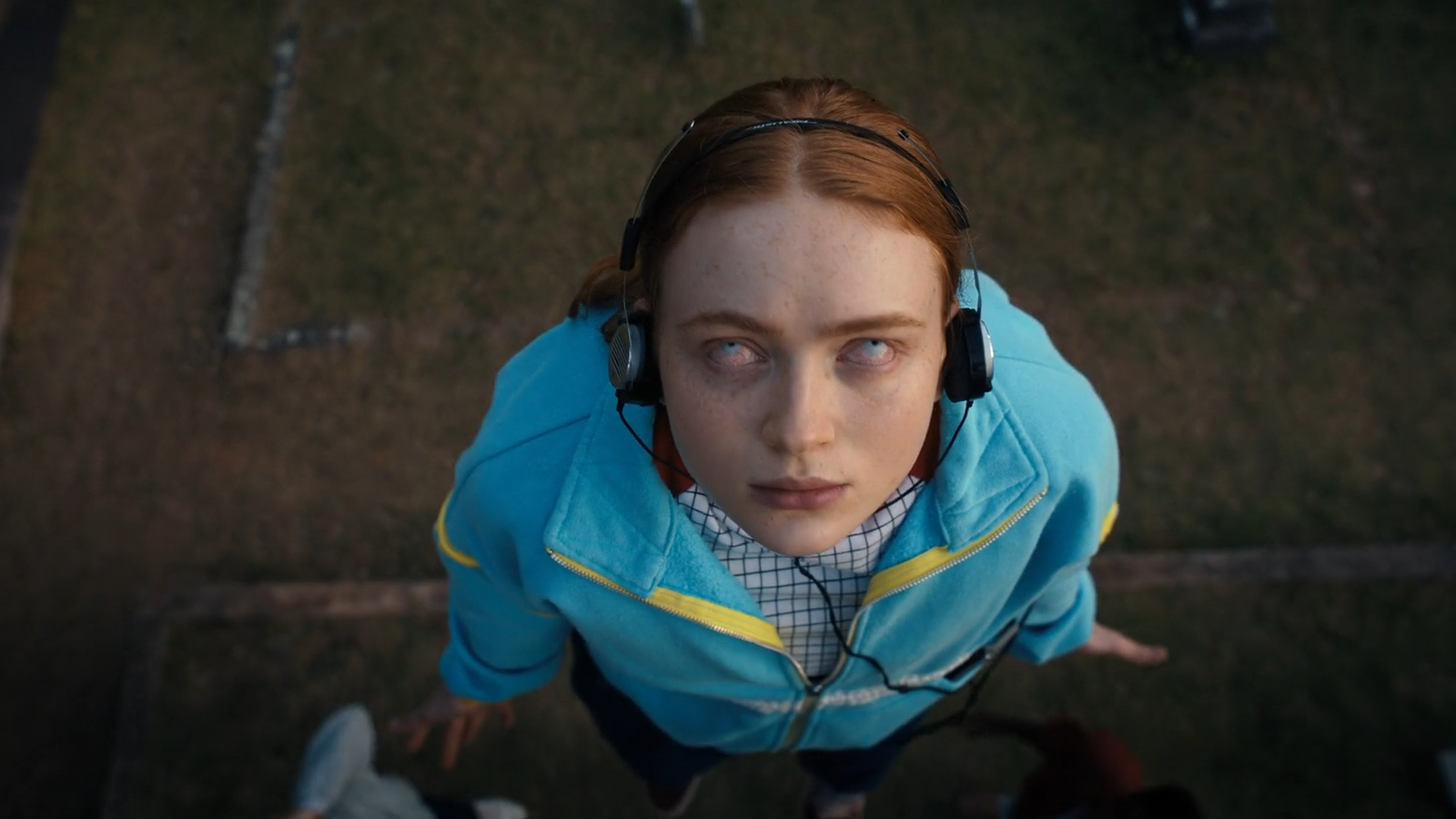 Max-Levitating-Stranger-Things-4