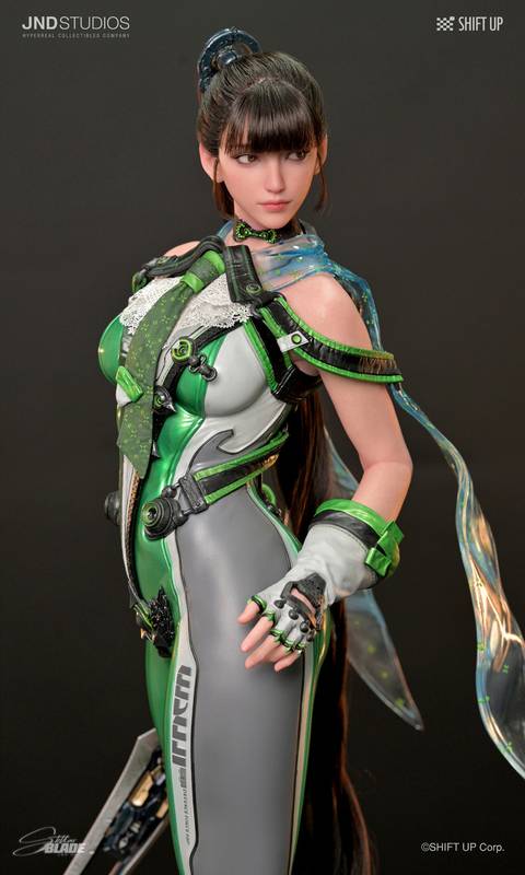 Stellar Blade Eve statue image 2