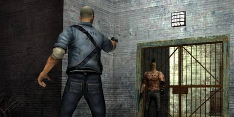 The player character killing one of the enemies - Manhunt