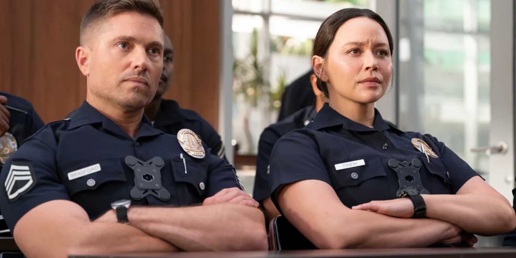 Tim Bradford (Eric Winter) and Lucy Chen (Melissa O'Neil) on The Rookie