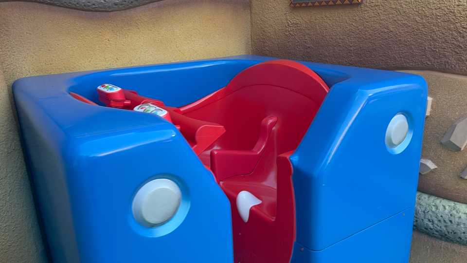 yoshis adventure - ride vehicle