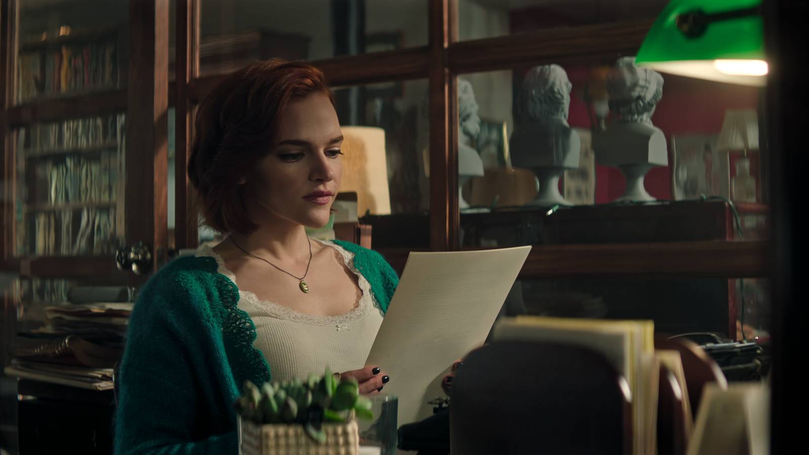 Bronte (Madeline Brewer) on You