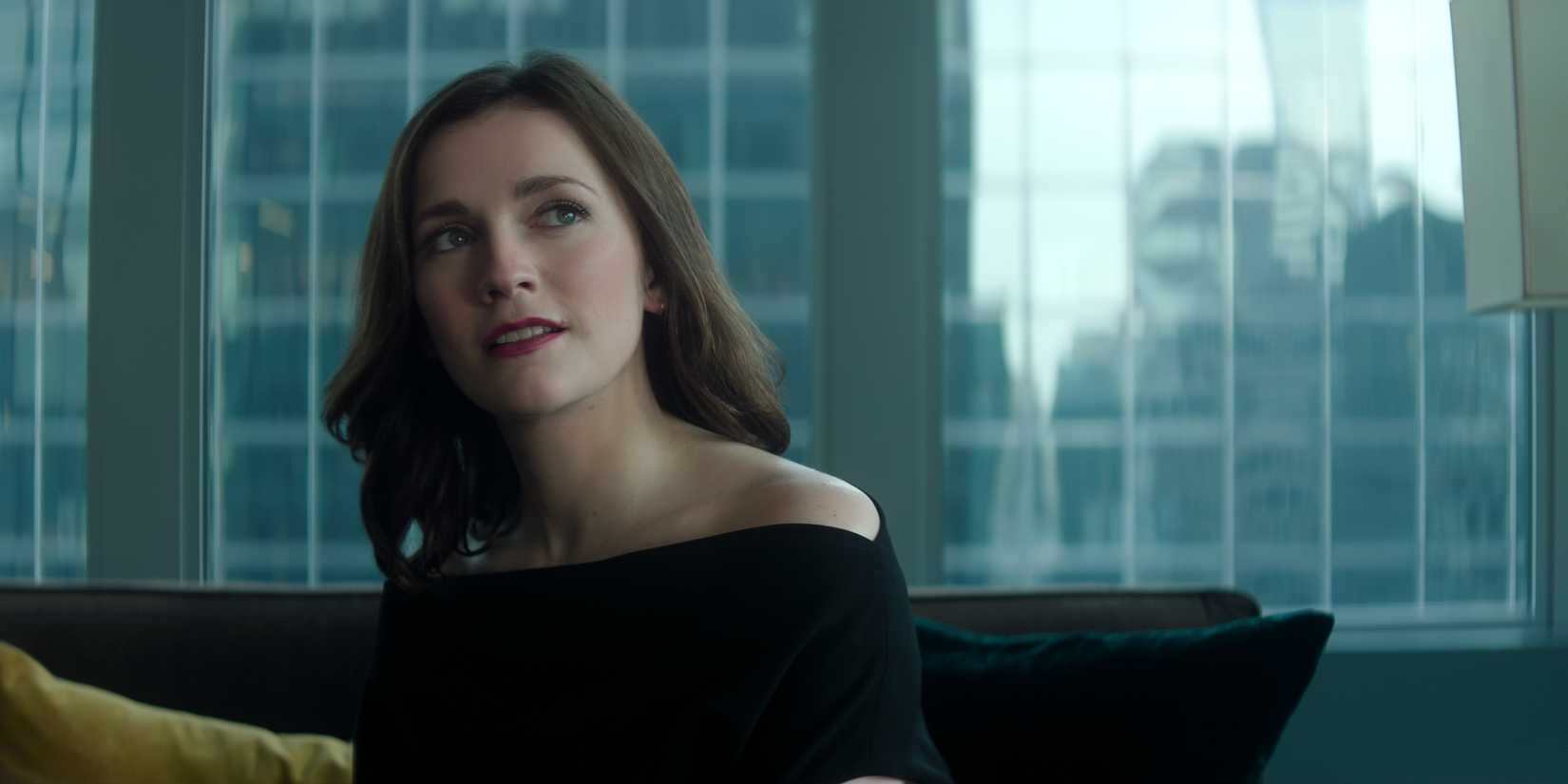 Kate Lockwood (Charlotte Ritchie) in You