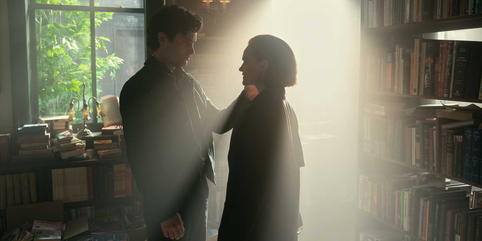 Joe (Penn Badgley) and Bronte (Madeline Brewer) on You