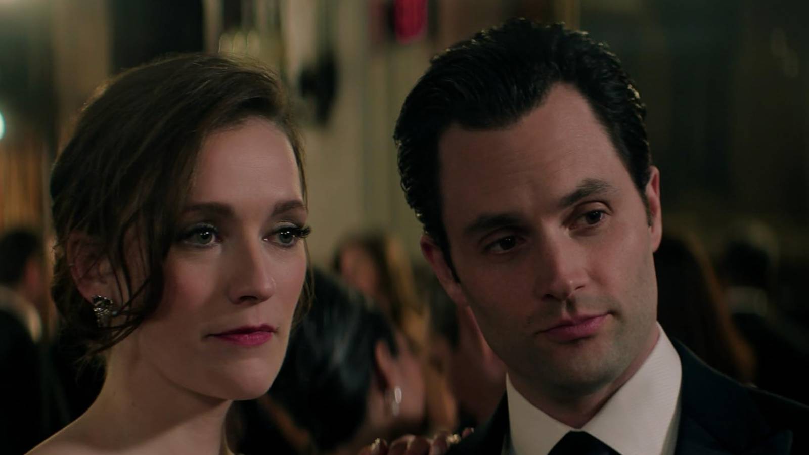 Kate Lockwood (Charlotte Ritchie) and Joe Goldberg (Penn Badgley) on You