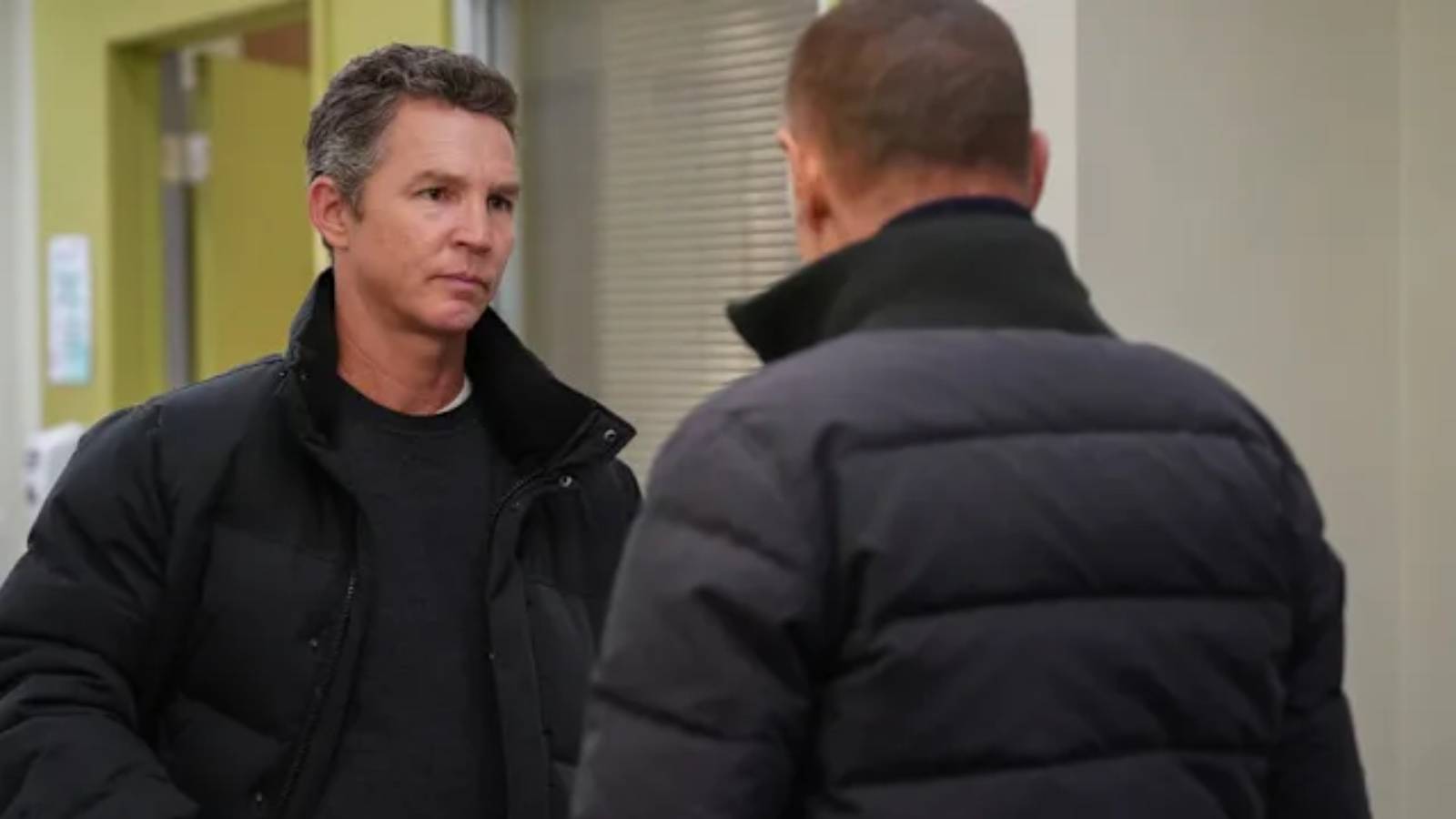 Charlie Reid (Shawn Hatosy) and Hank Voight (Jason Beghe) on Chicago P.D.