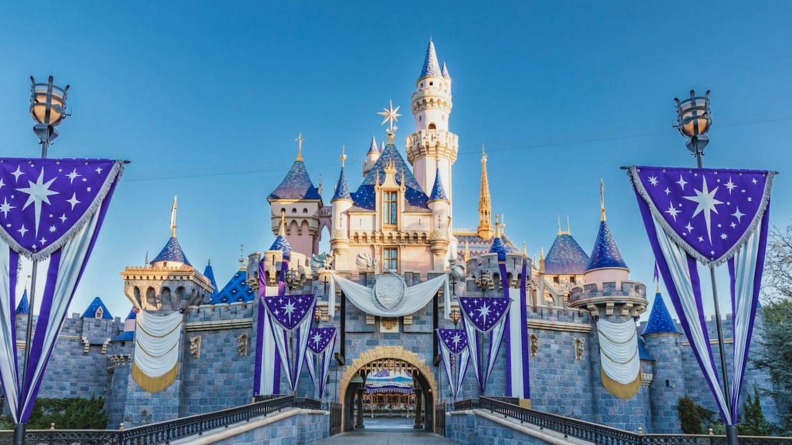 disneyland photo featured