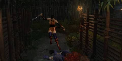 Fighting enemies as Kaede in Onimusha Warlords
