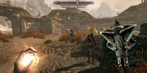 Fighting enemies in The Elder Scrolls 5 Skyrim