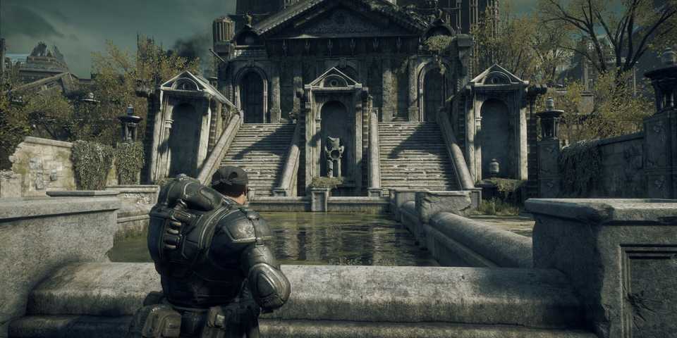 Gears of War Reloaded exploring