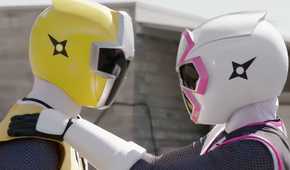The Yellow and Pink Rangers in Power Rangers Ninja Steel