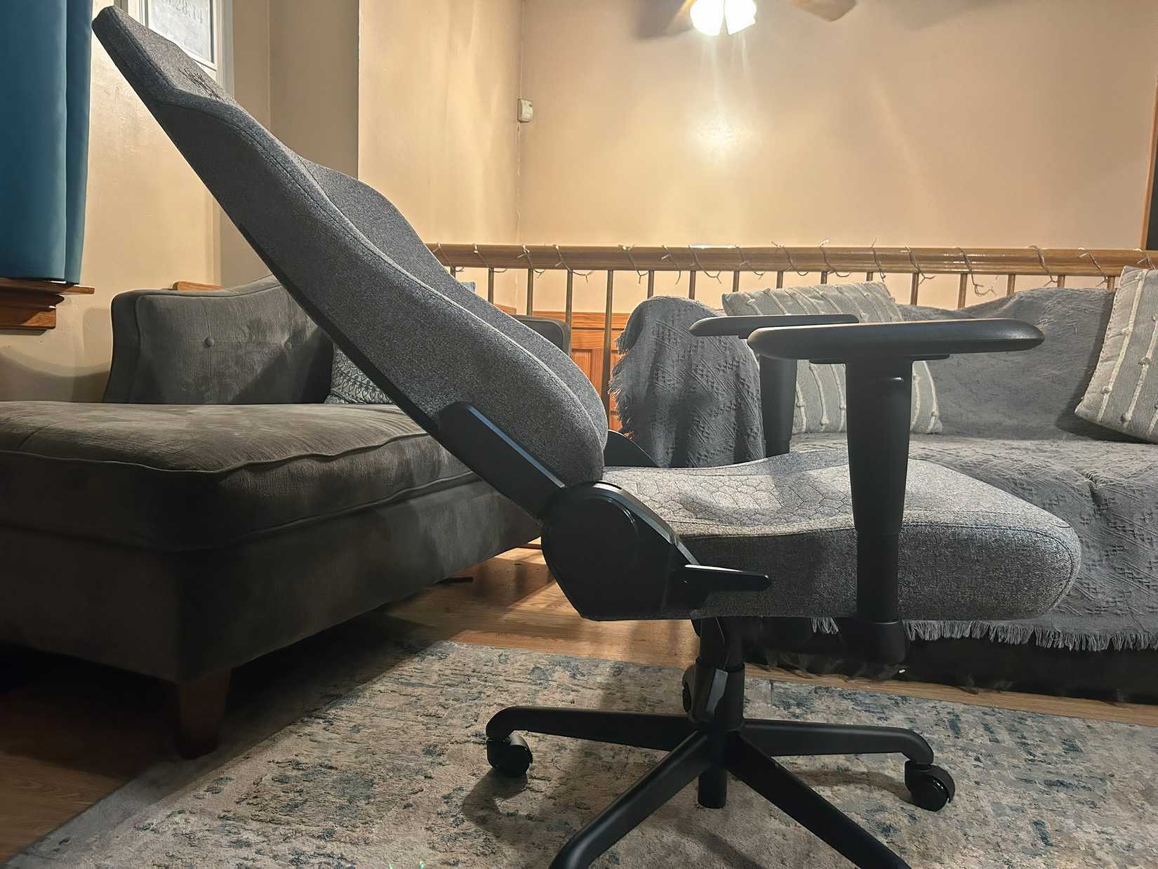 Razer Iskur V2 X Recline Setting