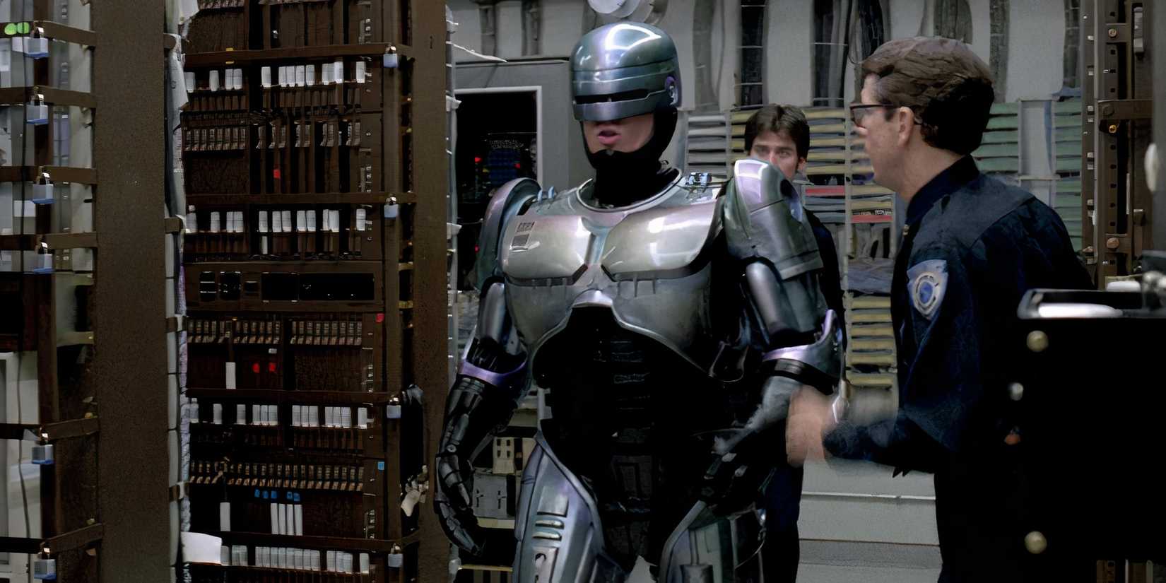Reporter Robocop Amazon's RoboCop Series Needs To Avoid The 2014 Reboot's Mistake