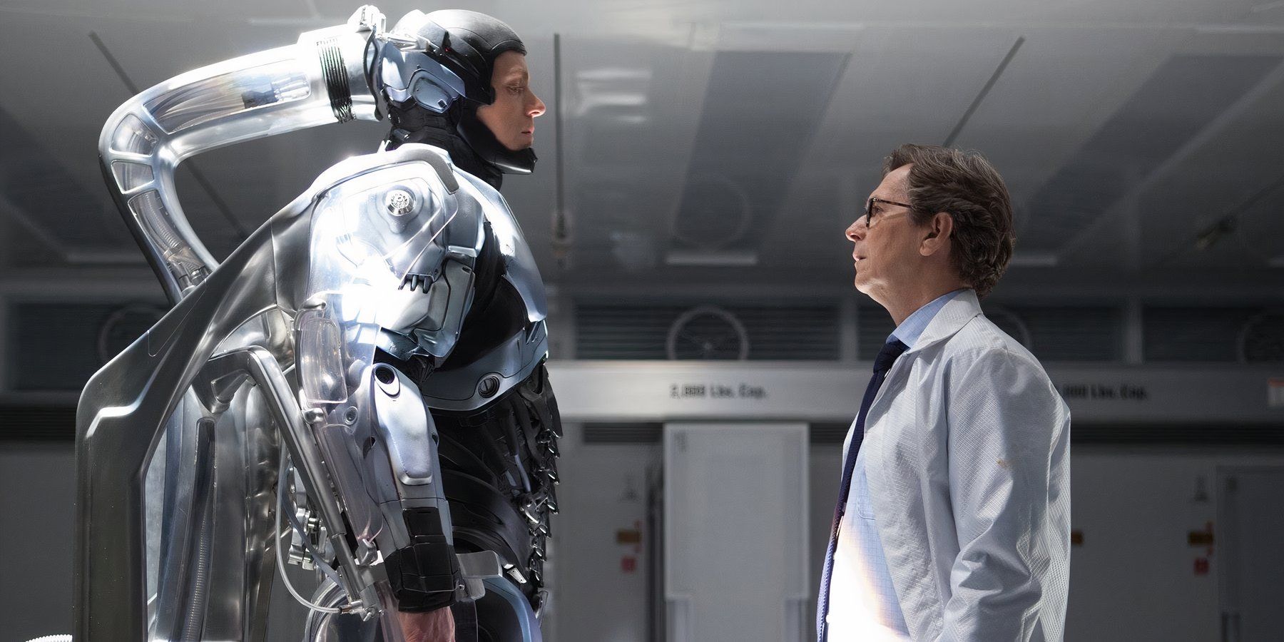 ROBOCOP-2014-EXAM-GARY-OLDMAN