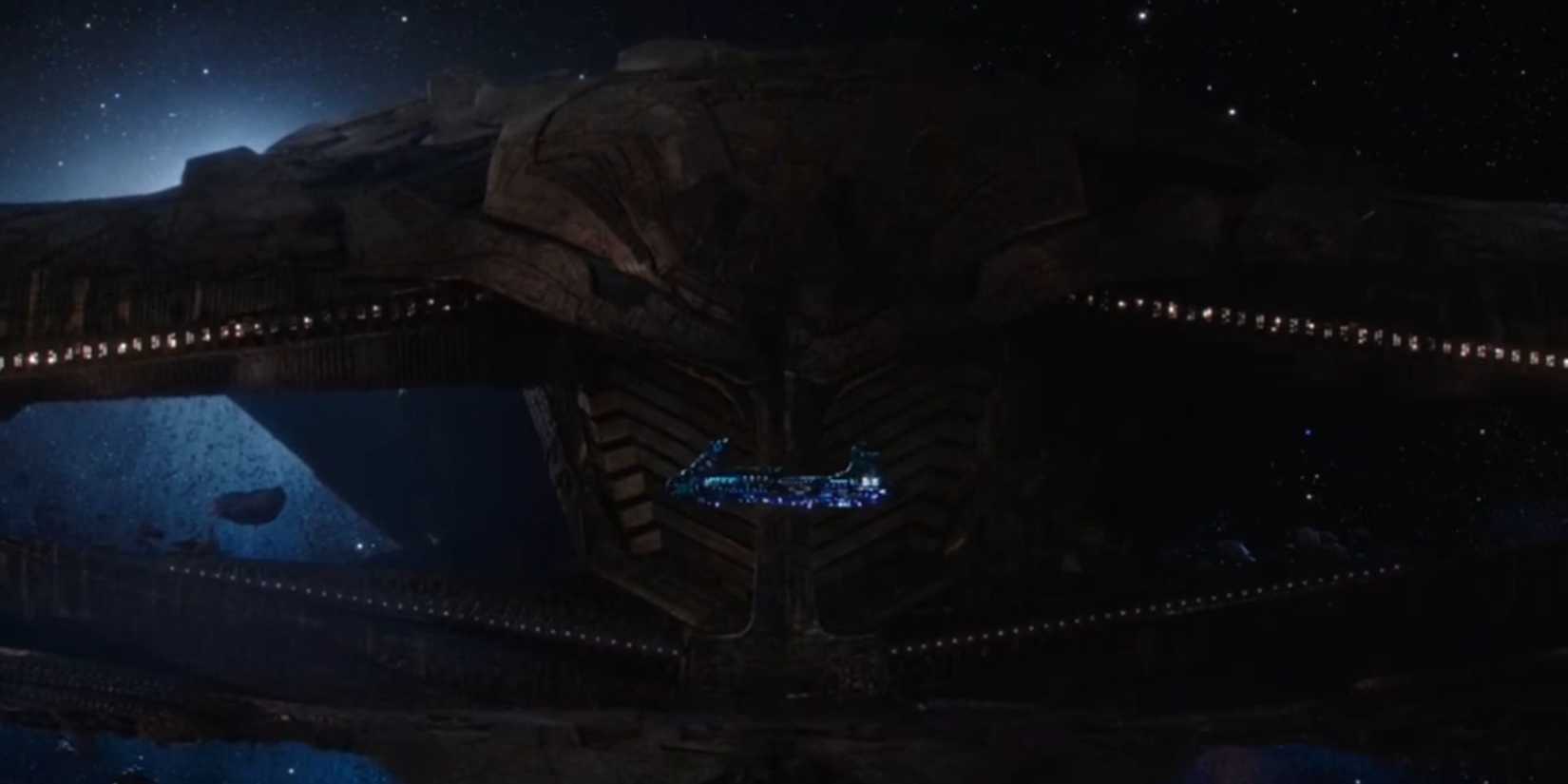 Thanos' ship intercepts Thor and Loki - Thor: Ragnarok