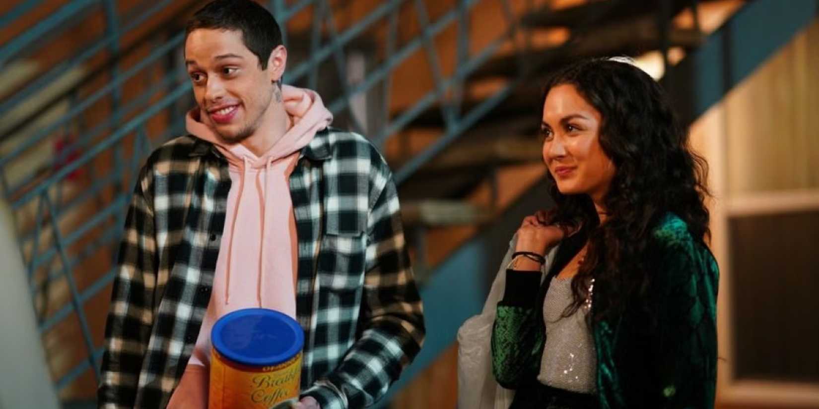 Pete (Pete Davidson) and Chastity (Meg DeLacy) on The Rookie