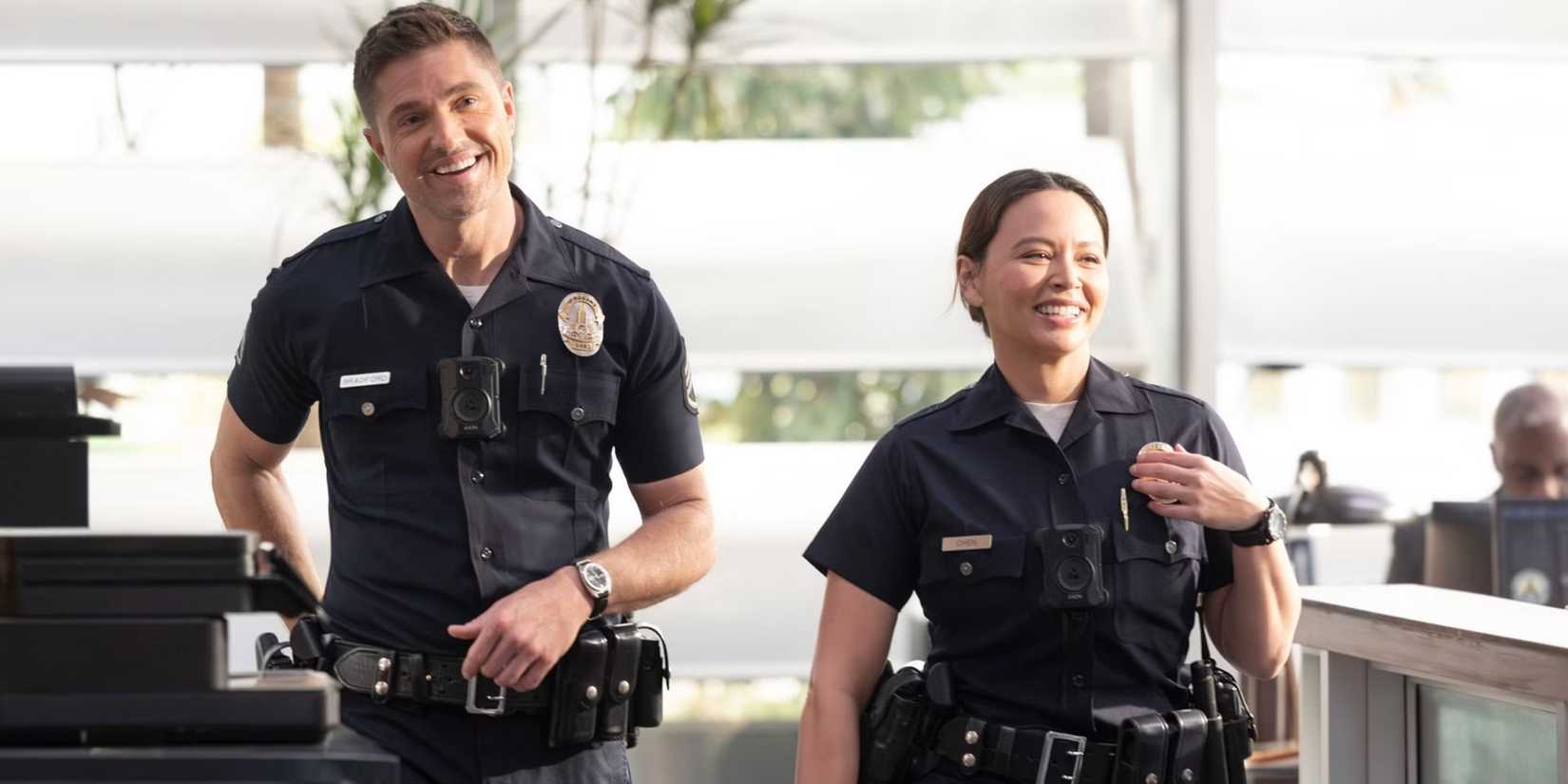 Tim Bradford (Eric Winter) and Lucy Chen (Melissa O'Neil) on The Rookie