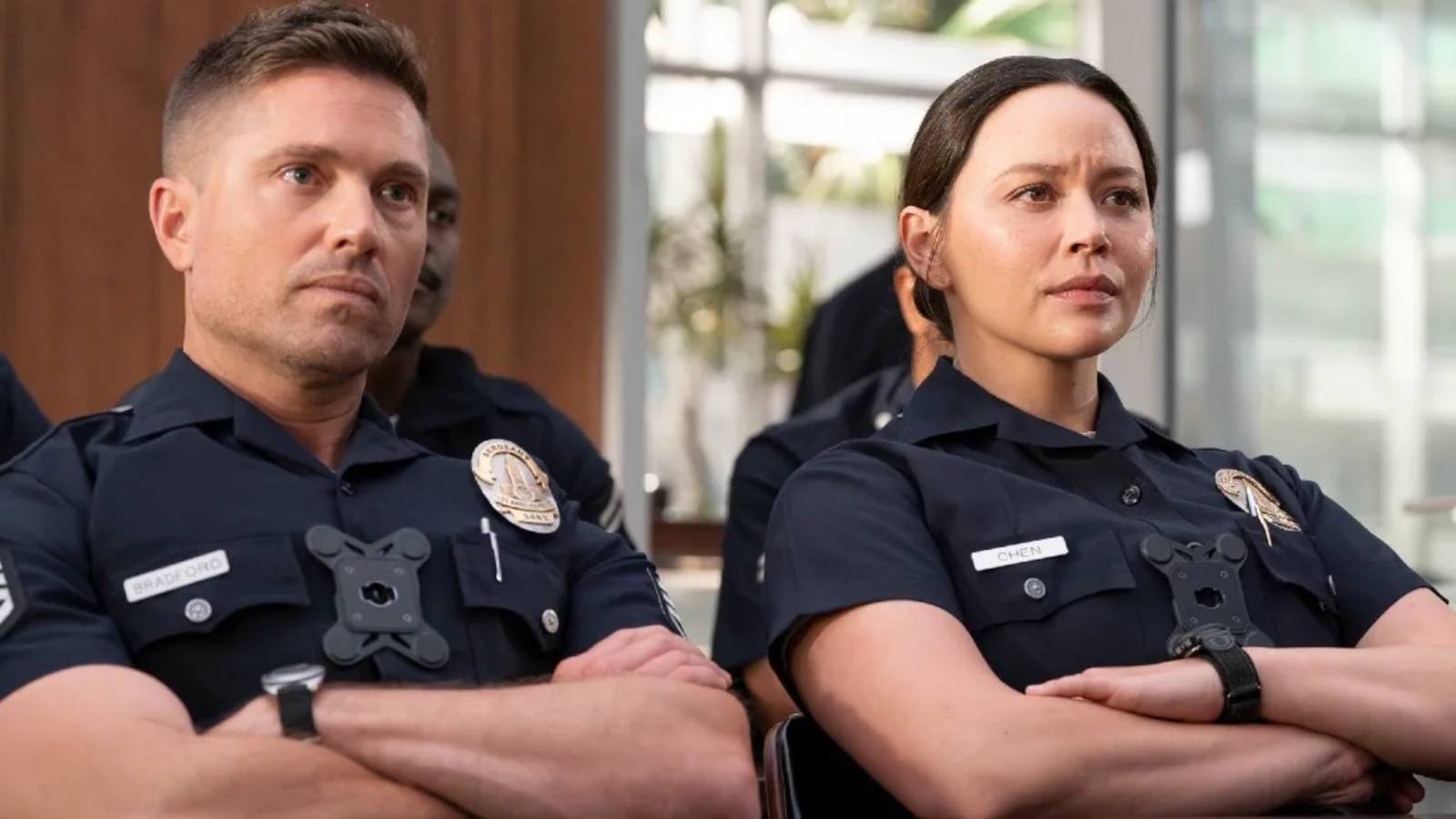 Tim Bradford (Eric Winter) and Lucy Chen (Melissa O'Neil) on The Rookie