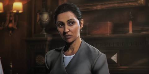 M talking to James Bond in 007 First Light