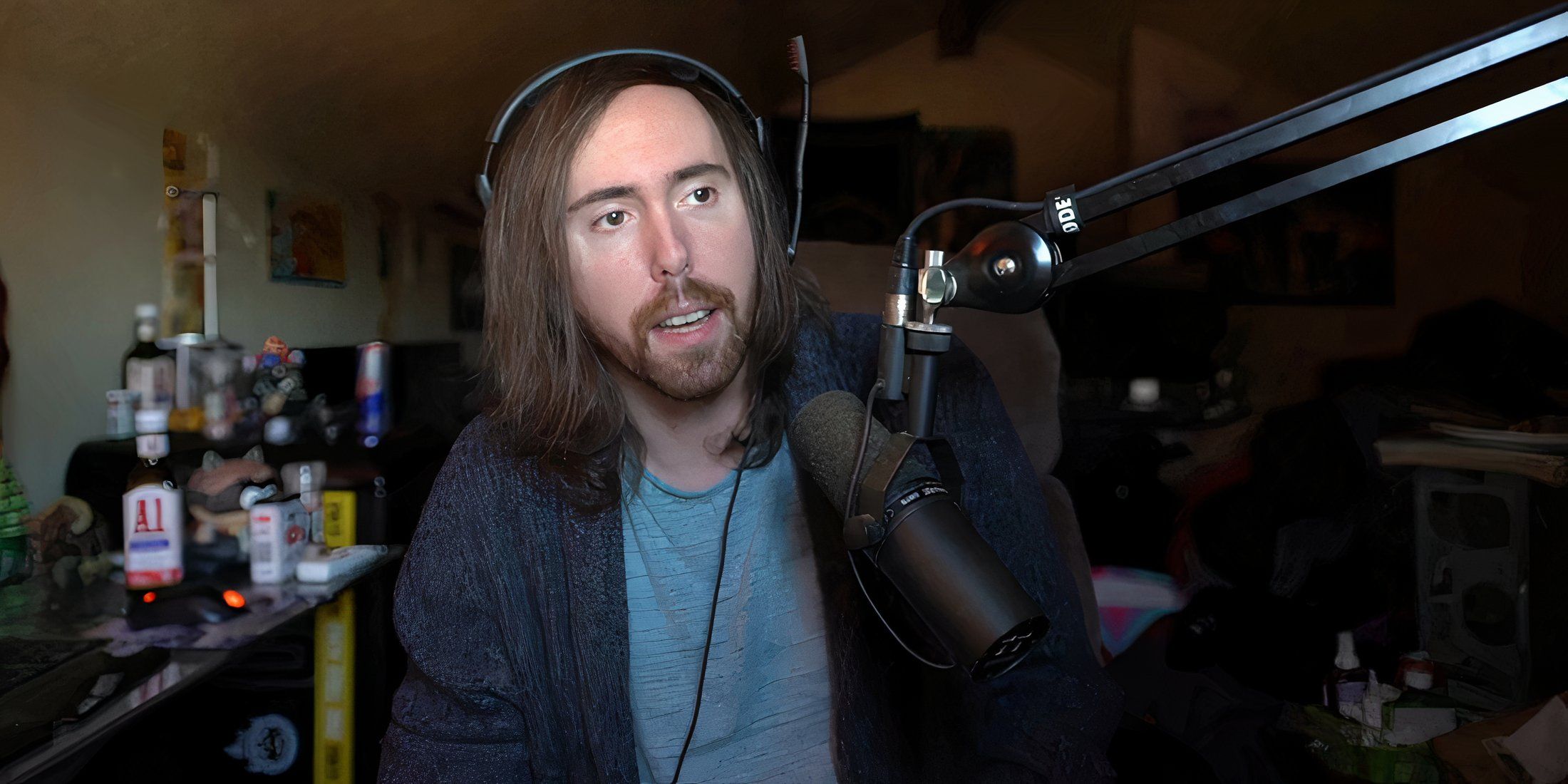 Asmongold reveals kick earnings