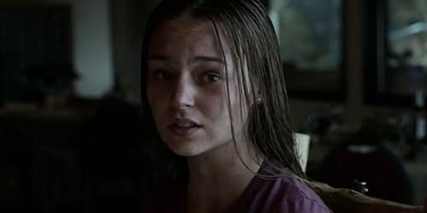Anna (Zoe Marlett) in Black Summer