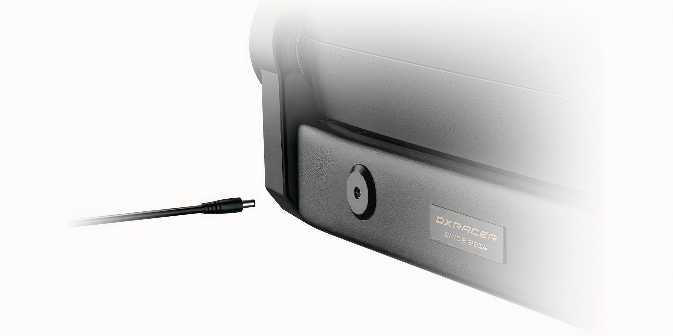 DXRacer Martian Battery Charge Port