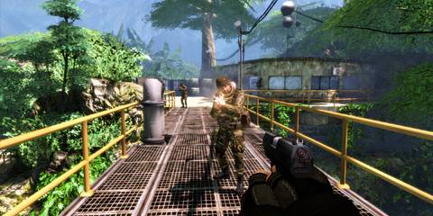 James Bond shooting through Trevelyan's forces in GoldenEye 007: Reloaded