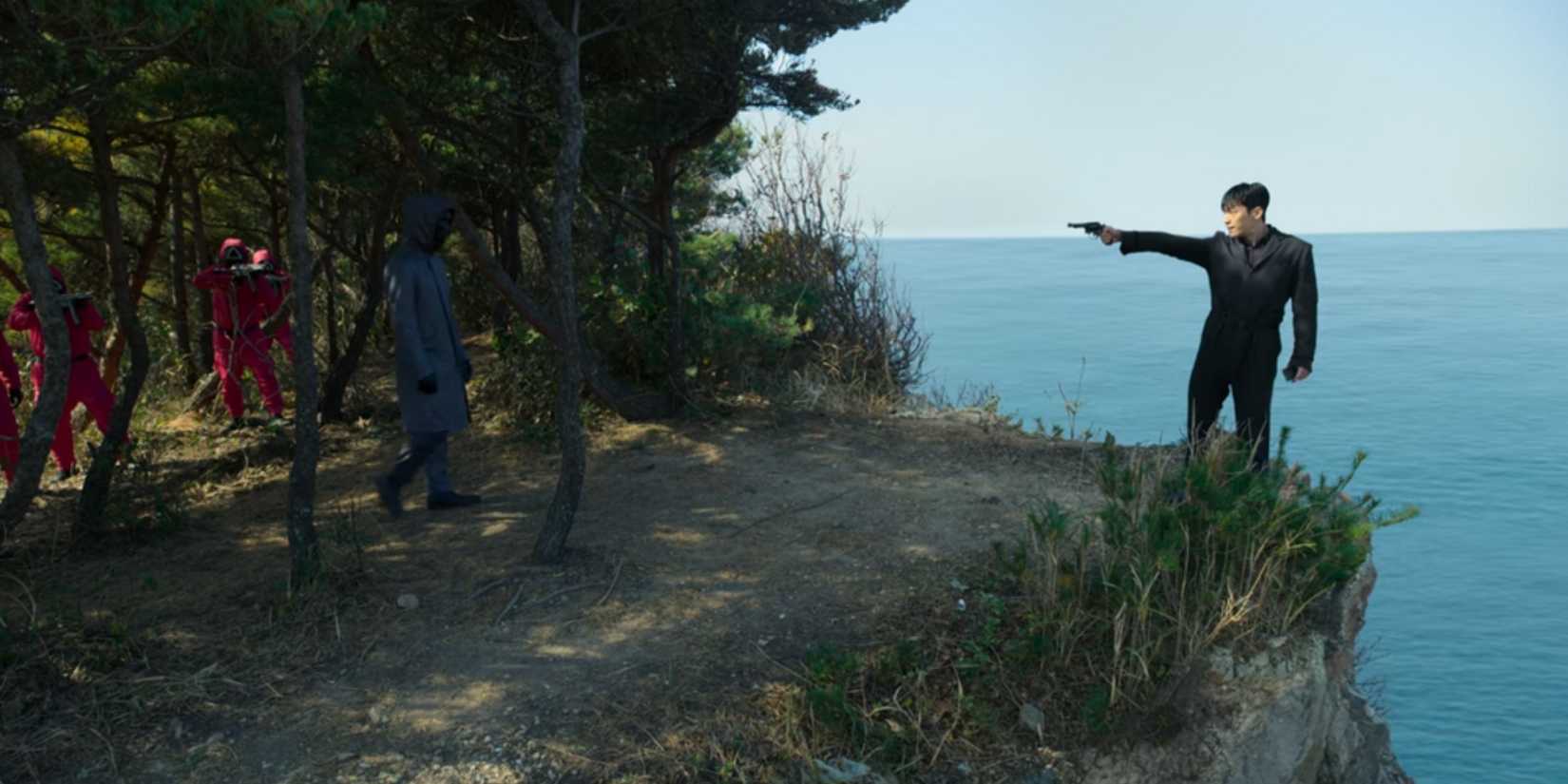 Jun-ho confronts his brother in Season 1 - Squid Game