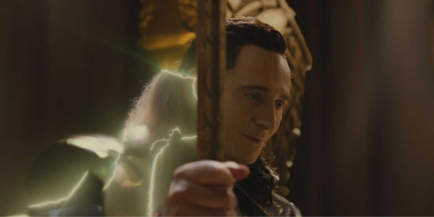 Loki uses illusions to turn into Odin - Thor: The Dark World