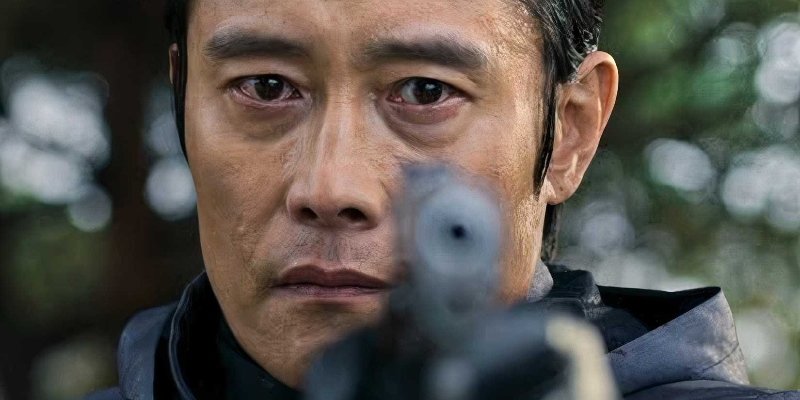 The Front Man with a Gun Ready to Shoot Detective Jun-ho