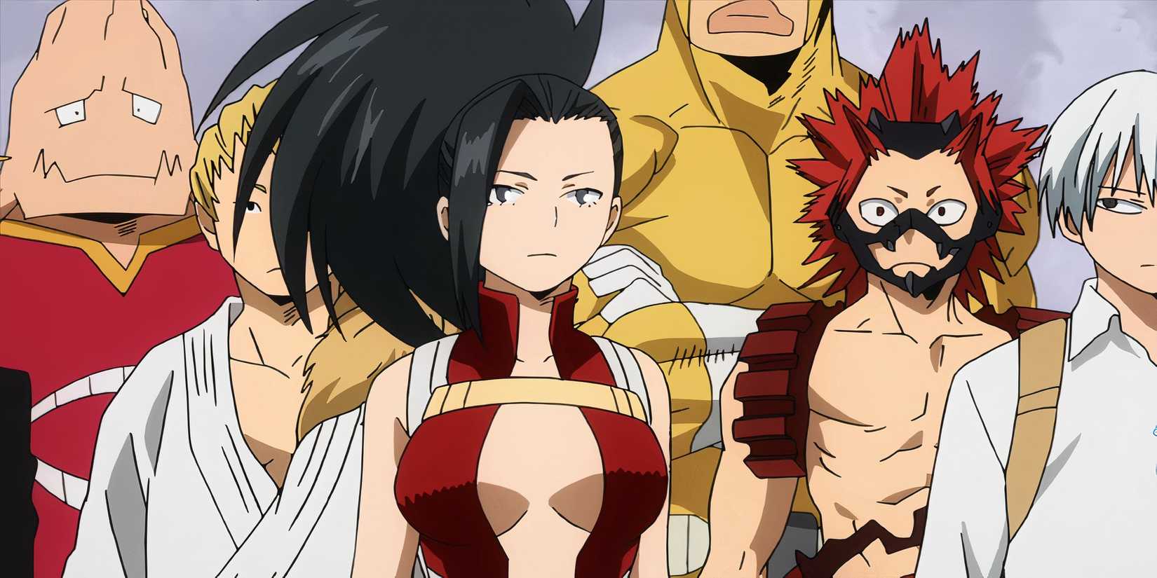 Momo Yaoyorozu in front of her Class 1-A classmates in the MHA