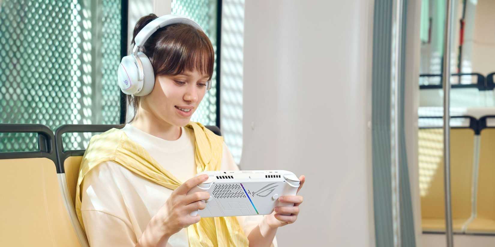 ROG Xbox Ally Press Image 2-1