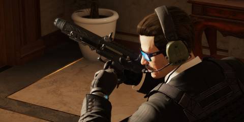 Warden reloading a weapon