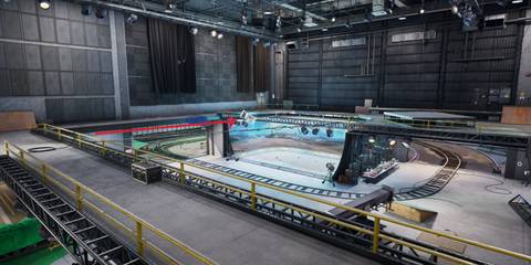 cash location in movie studio 2-2