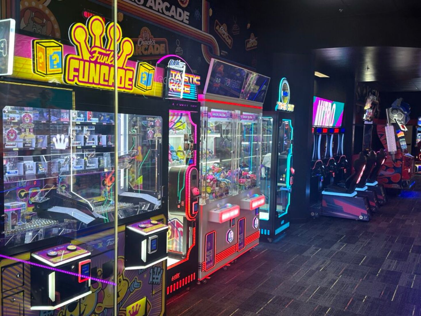 chuck-e-cheese-chucks-arcade-games.jpg