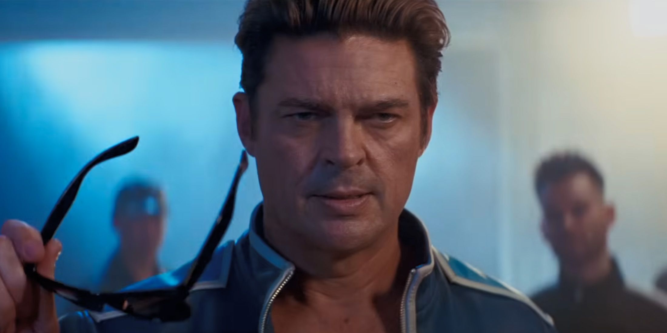 Karl Urban is Karl Urban as Johnny Cage of Mortal Kombat 2